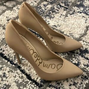 Beige Sam Edelman pumps size 7